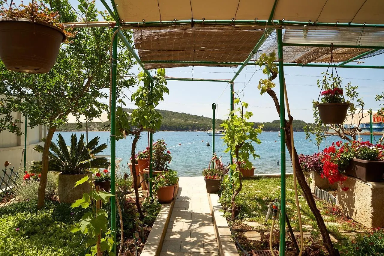 Apartments Nives Cres Croazia