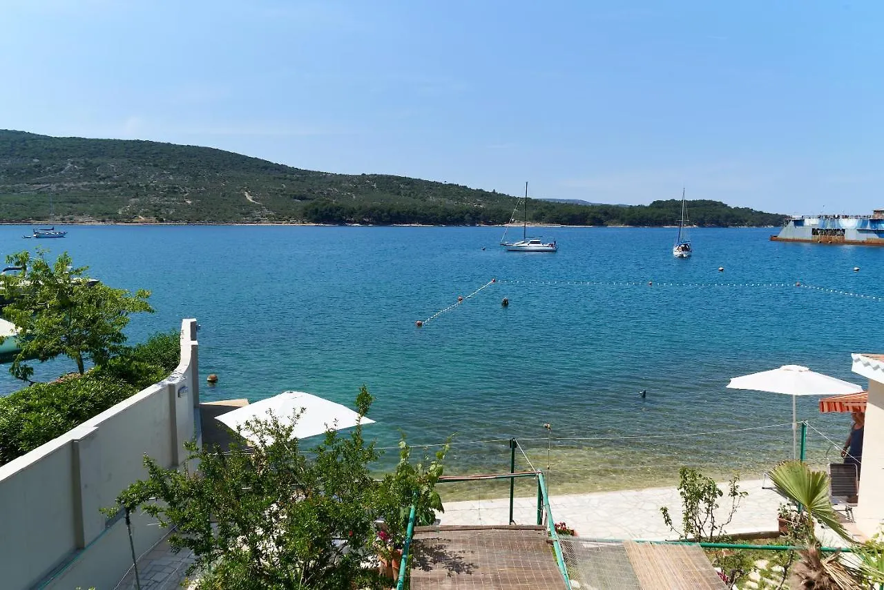 Apartments Nives Cres Croazia