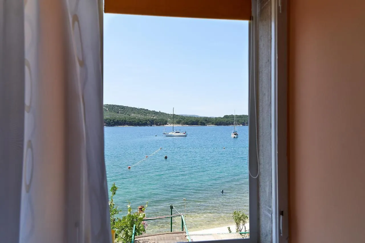 Apartments Nives Cres